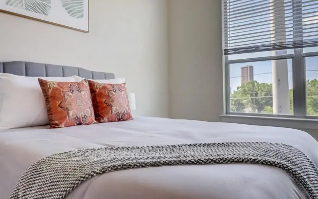 FRONTDESK SYNC Med Center Apts Houston