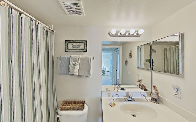 17754mil 2 Bedroom Condo