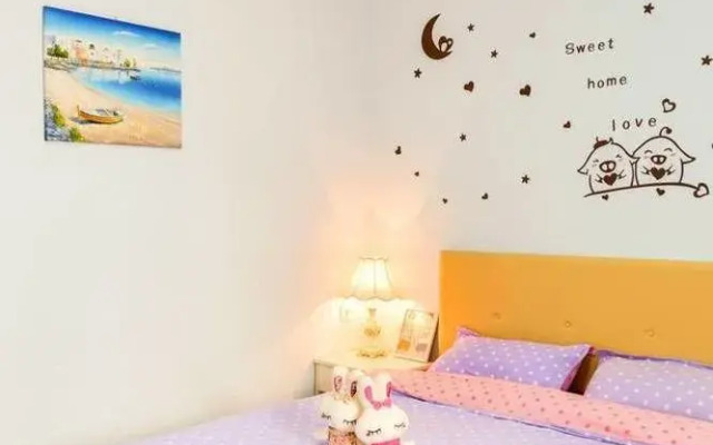 Small White Whale Inn