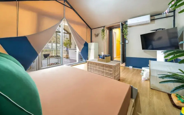 Gapyeong Ddobagi Pet & Spa Glamping