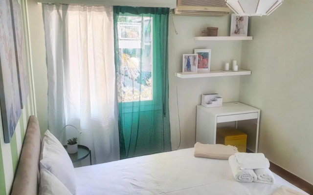 Athens Stadium path quiet & central 4 persons apartment