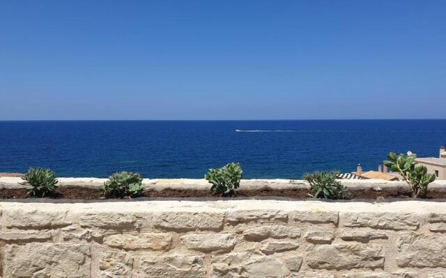 Zefyros Suite , Seafront retreat !