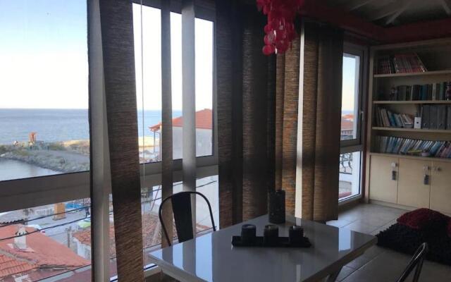 Cathryn Luxury Apartment -3-