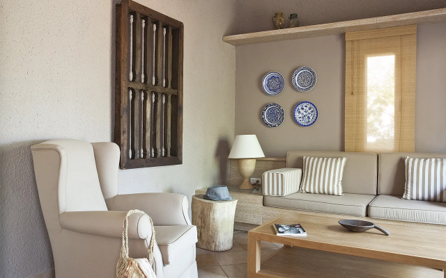 Dionysos Hotel