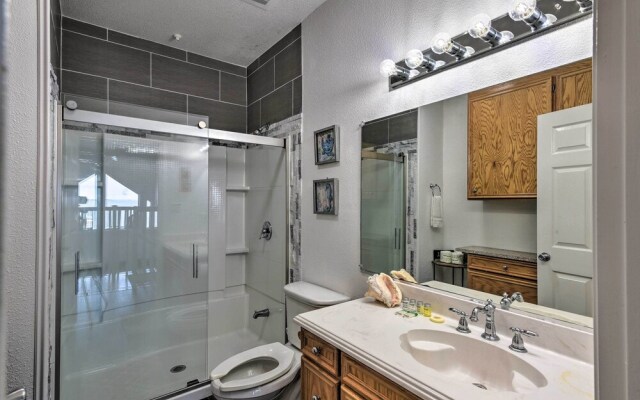 Bayfront Fishing Pier: Galveston Island Home!