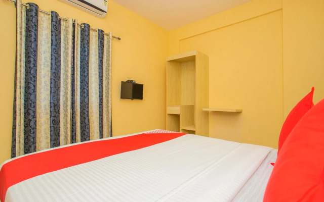 OYO 10522 Varcity Emerald