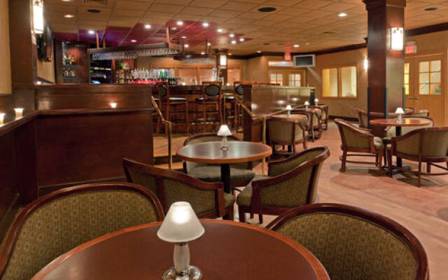 Crowne Plaza Hotel Clark Newark