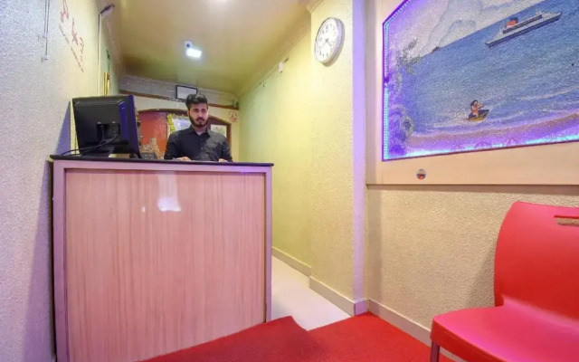 OYO 10340 Hotel Queen's Castle