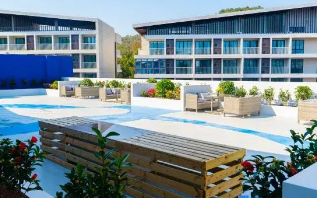 Kemperley Garden Hotel (Boro Luofushan)
