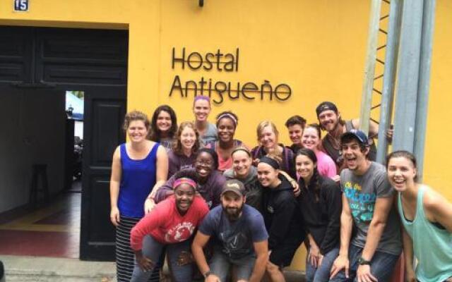 Hostal Antigueño - Hostel