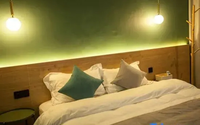 Weijia Hotel