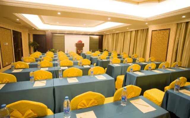 Vienna Classic Hotel (Kunshan Zhangpu Yindu Commercial Plaza)