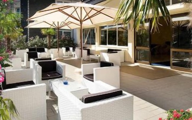 Hotel Caravelle