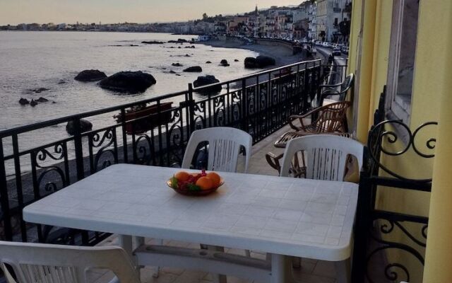 Homstel Beach - Taormina Hostel