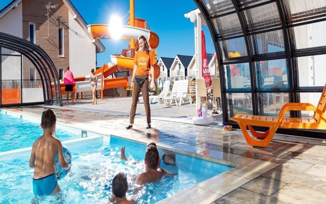 Apartment With a Pool, Attractions for Children