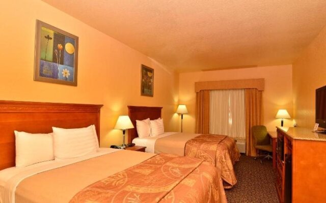 Hiway Inn Express Of Broken Bow