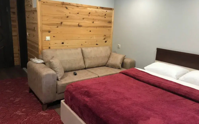 Yedigoller Hotel & Restaurant