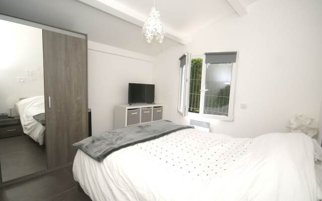 Villa With Private Swimming Pool, Trampoline, Côte D'azur