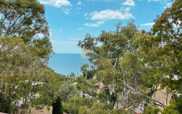 Oura Praia Hotel And Apartments