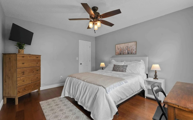 Southern Sunshine Retreat