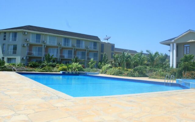 Tanga Beach Resort & Spa