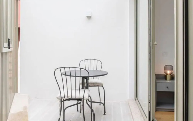 NAX Apartment G by Liiiving