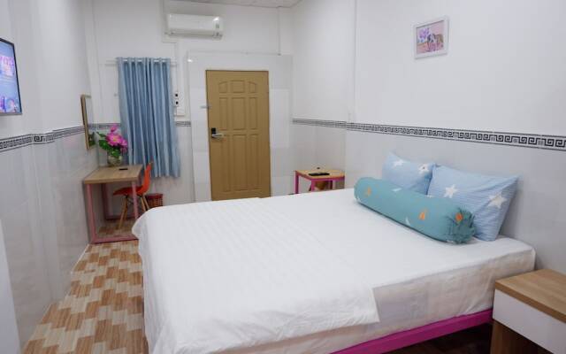 Winter Spring Homestay Center
