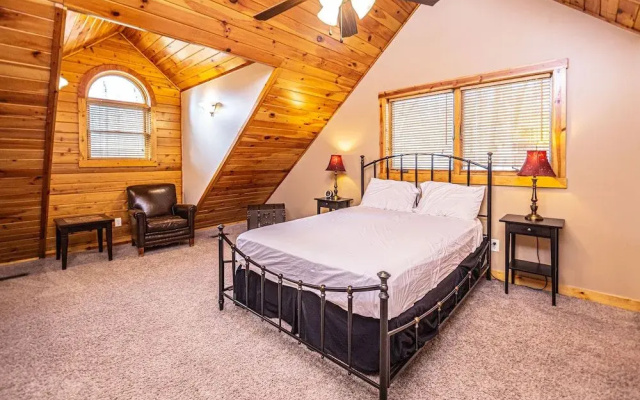Donovan's Dacha by Taylor Made Deep Creek