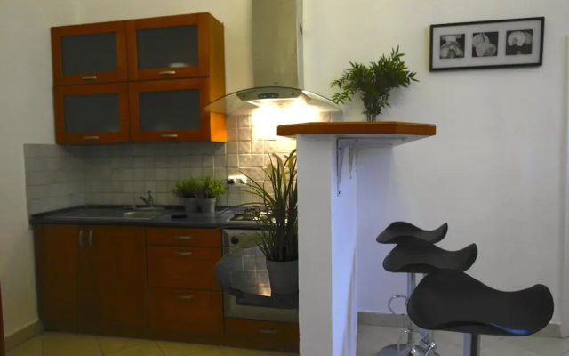 Budget Apartment by Hi5 - JÃ³zsef Attila 18.