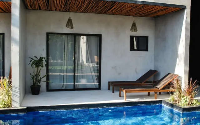 Tulum Swim Up Estudio Selvático