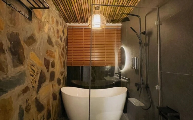 Ban Nho - Little Village