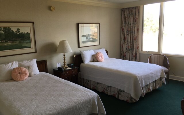 The Inn at Houndslake