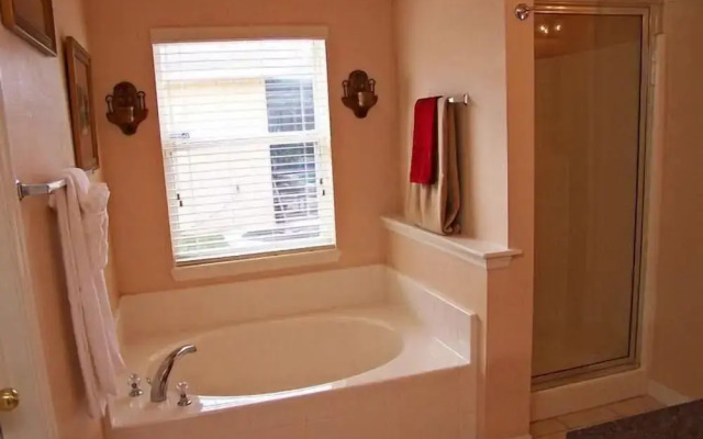 251 Sandy Ridge House 4 Bedroom by Florida Star