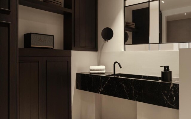 Ezio Bo Luxury Living