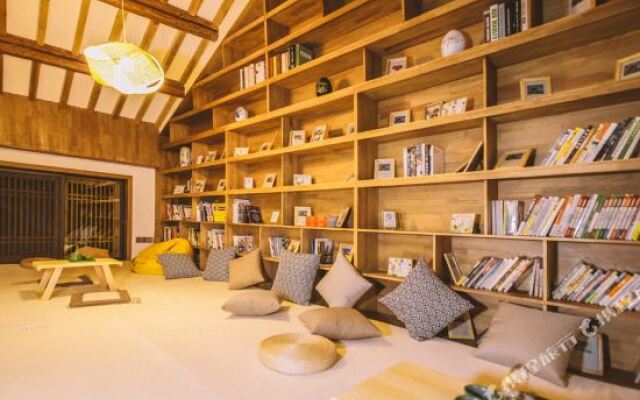 Shenglan View Sea Light Luxury Courtyard in Dali