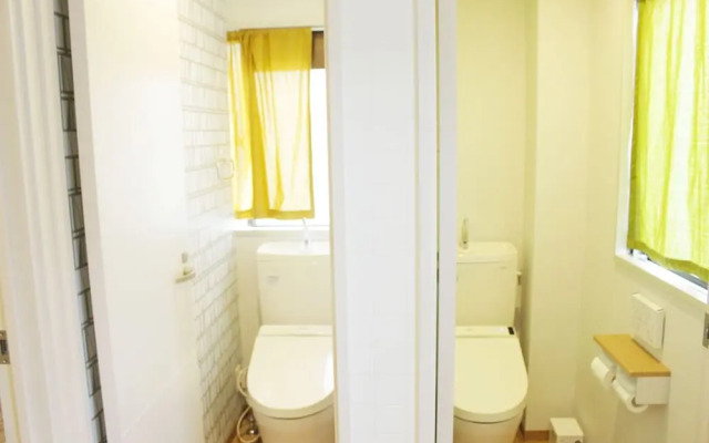 GUESTHOUSE YOURS - Hostel