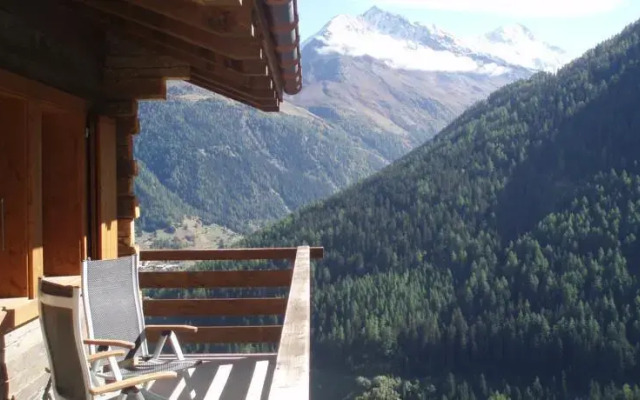 Chalet Amos