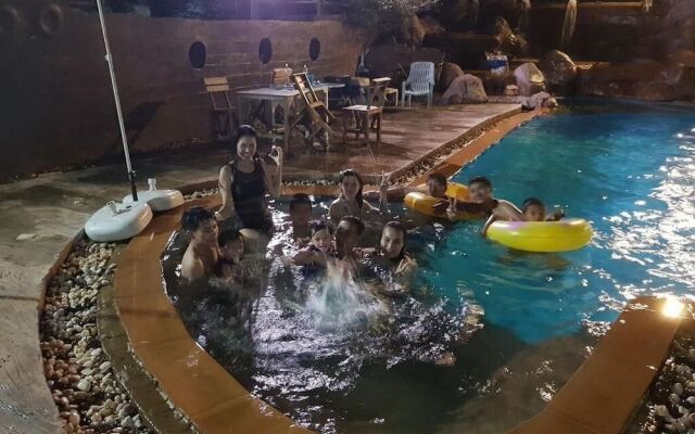 Ruysuk Hotel & Swimming Pool