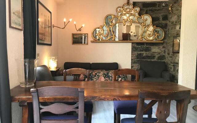 Bellagio LAKESHORE HOUSE