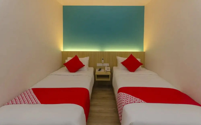 OYO 574 RS Boutique Hotel