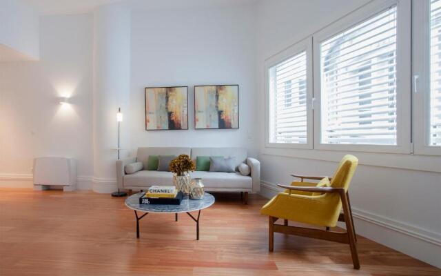 Liiiving - Aliados Luxury Apartments