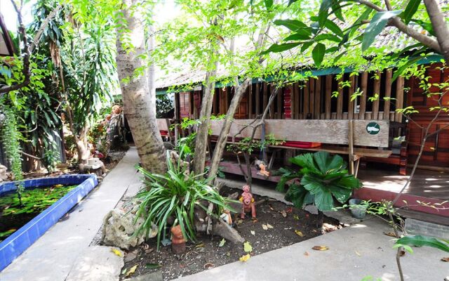 Sukhothai Guest House