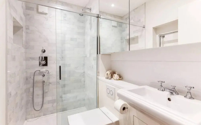 Luxury 3-bed Apartment in Central London