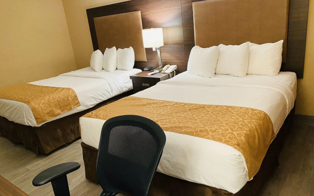 Ramada by Wyndham Belleville Harbourview Conference Centre