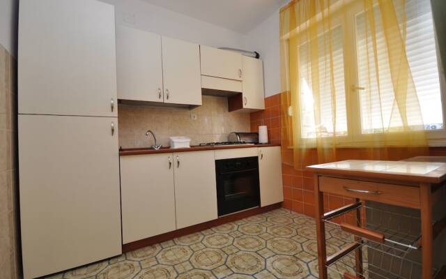 Mali Mate Apartments