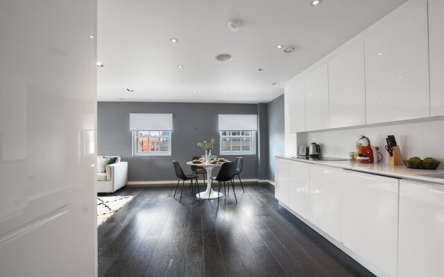 Baker Street by Q Apartments