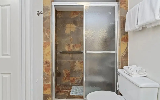 Shoreline Towers 1113