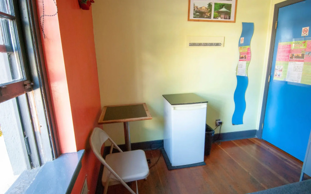 Ocean Island Inn Backpackers Suites - Hostel