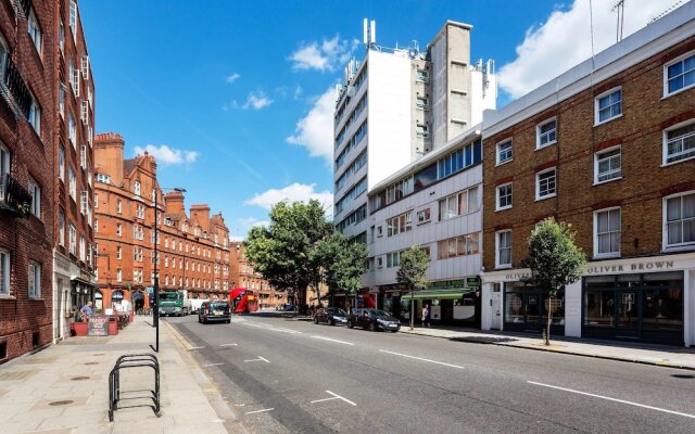 Sloane Square Simplicity