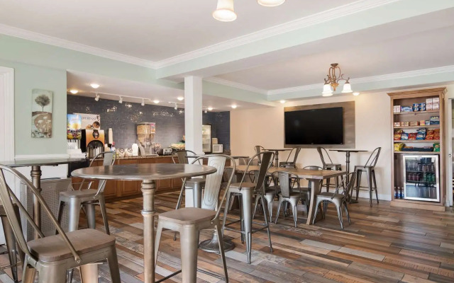 SureStay Hotel by Best Western Helen Downtown